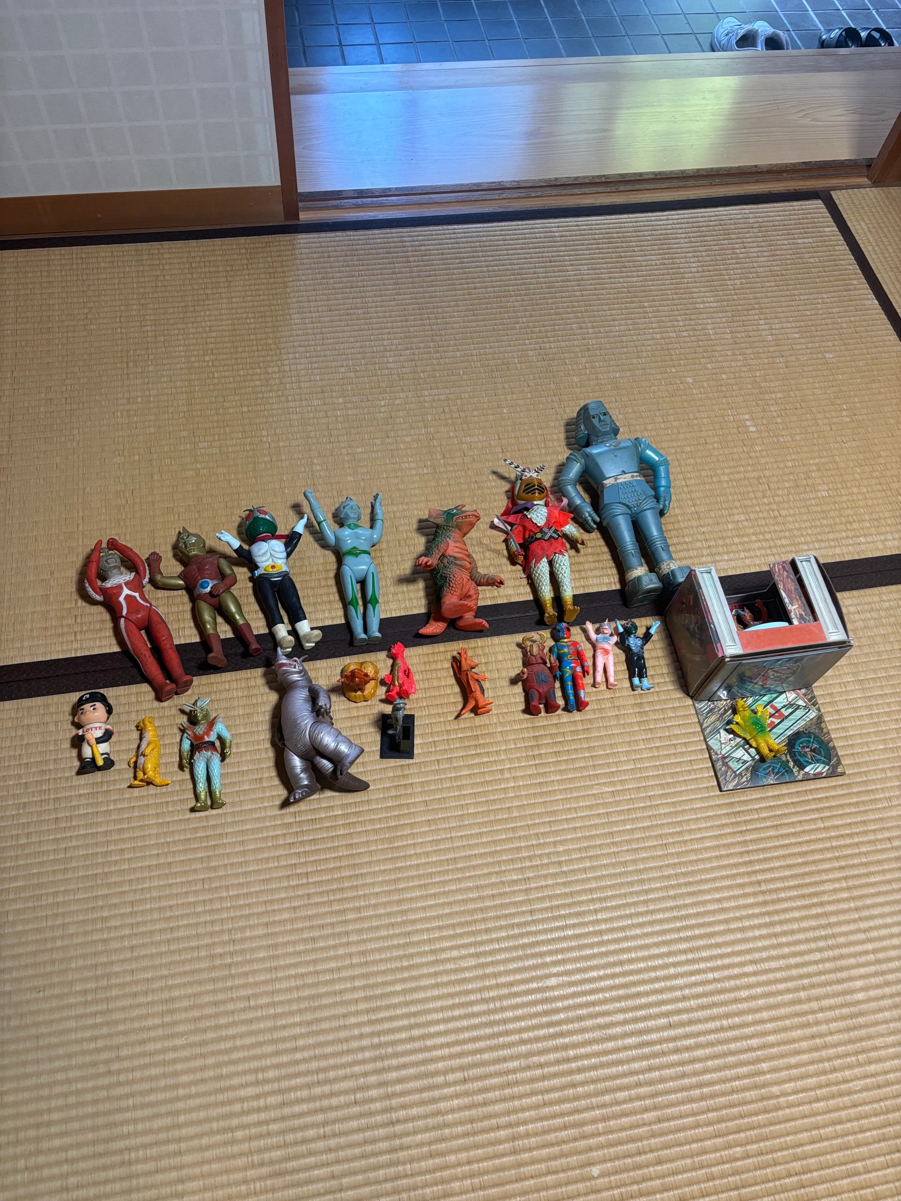 【西脇市・多可町のレトロ玩具買取】懐かしのブリキ玩具・ソフビを大量買取いたしました! のサムネイル
